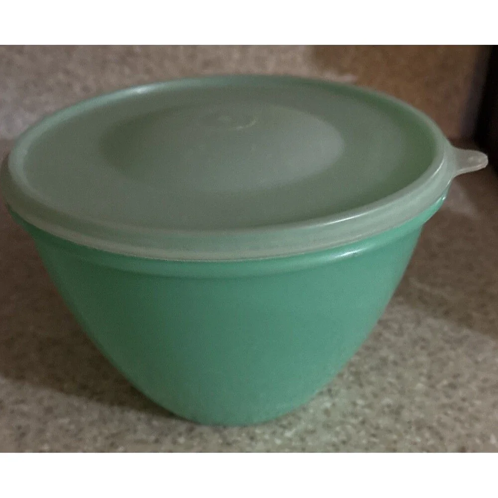 Vintage Tupperware Jadeite Green Lettuce Keeper & Spike USA #679-29 Excellent